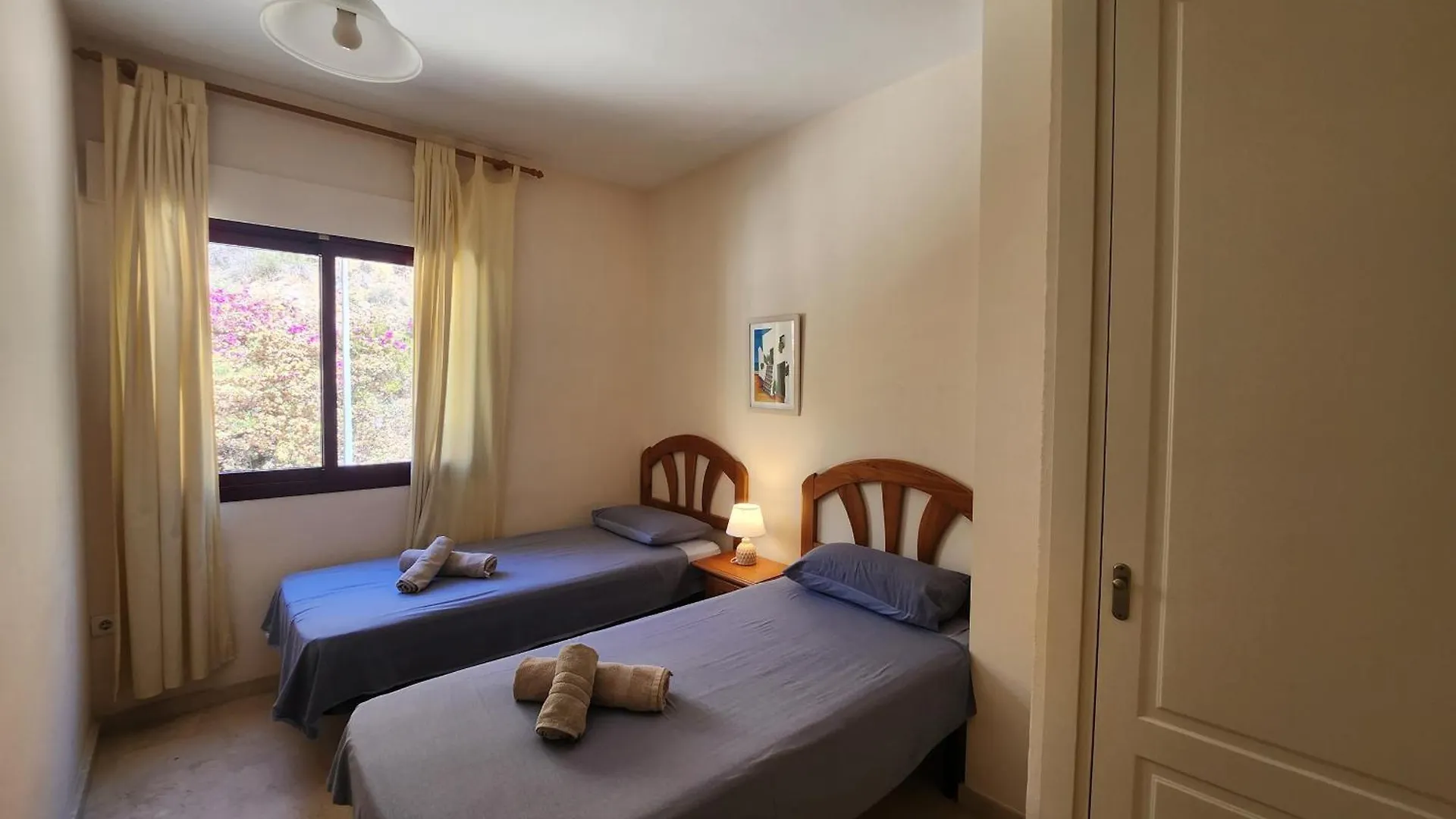 Burriana Front Line Apartment Nerja