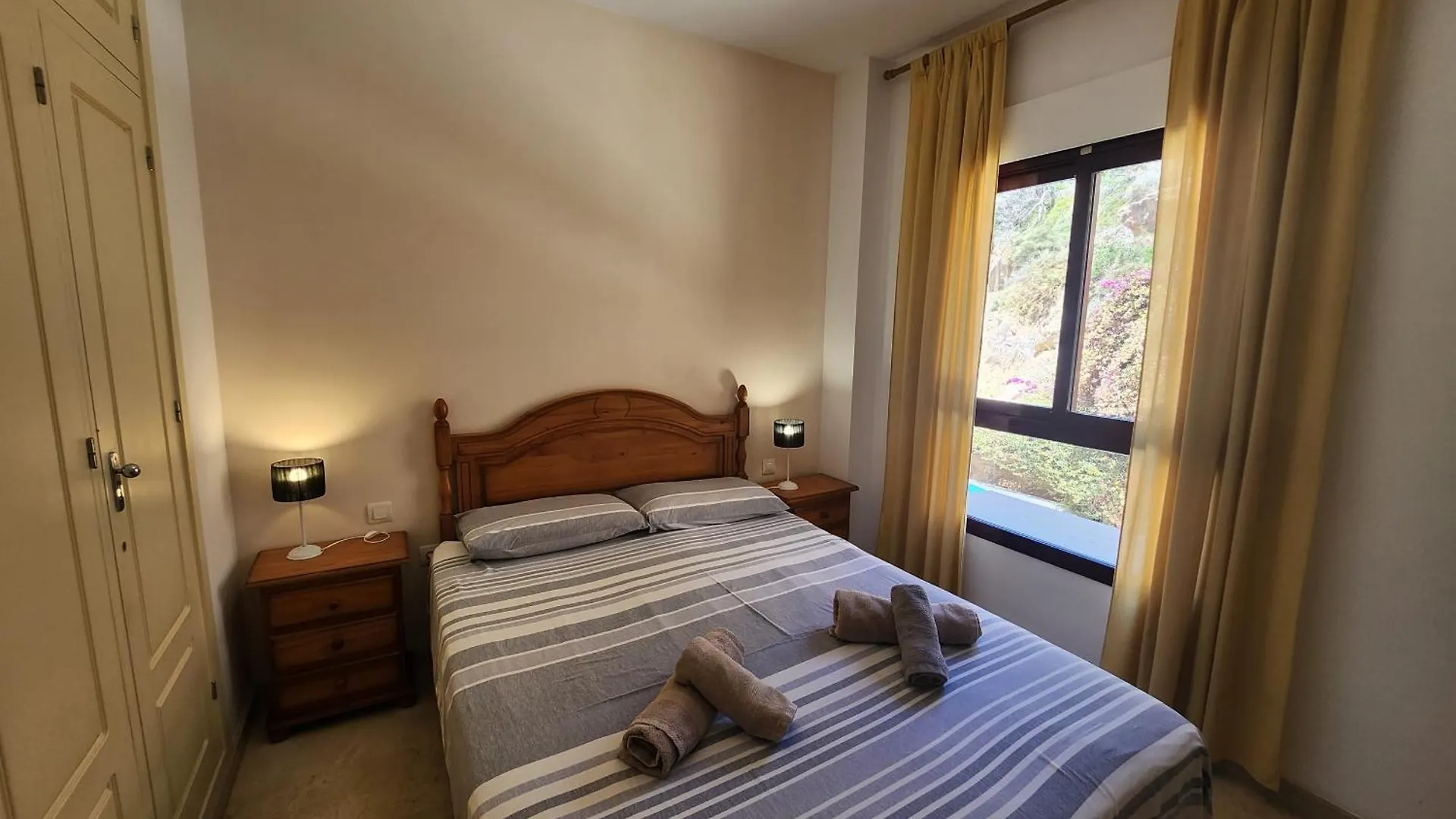 Burriana Front Line Apartment Nerja Spain